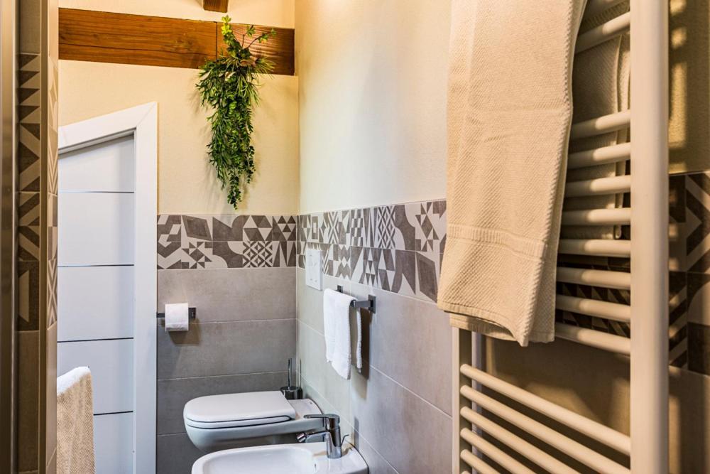 A&G Apartment Aosta - Elegante Casa 100 Mq Su Due Piani Con Wi-Fi-Giardino-Parcheggio Zewnętrze zdjęcie