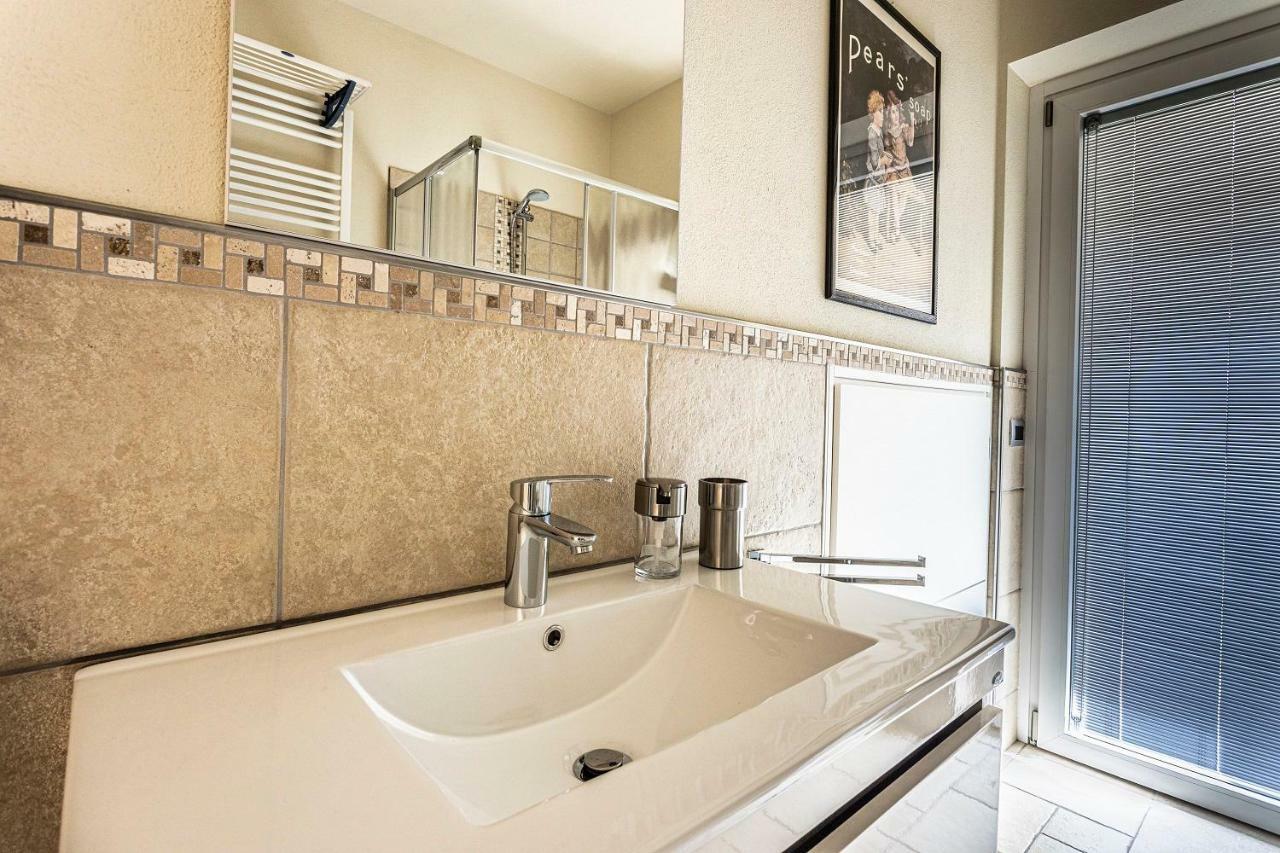 A&G Apartment Aosta - Elegante Casa 100 Mq Su Due Piani Con Wi-Fi-Giardino-Parcheggio Zewnętrze zdjęcie